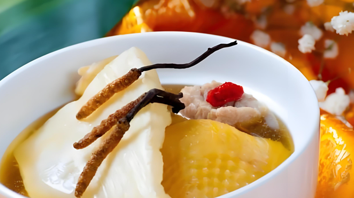 <a href=http://m.ynrhw.com/yangsheng/ target=_blank class=infotextkey>冬蟲夏草的作用</a>有哪些