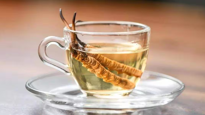 一斤白酒泡多少冬蟲夏草合適？科學配比與泡制指南