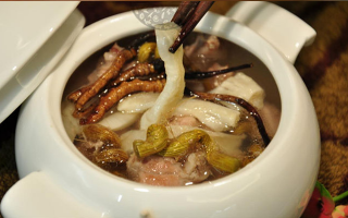 冬蟲(chóng)夏草煎服：根數(shù)不是固定值，3 大維度定用量